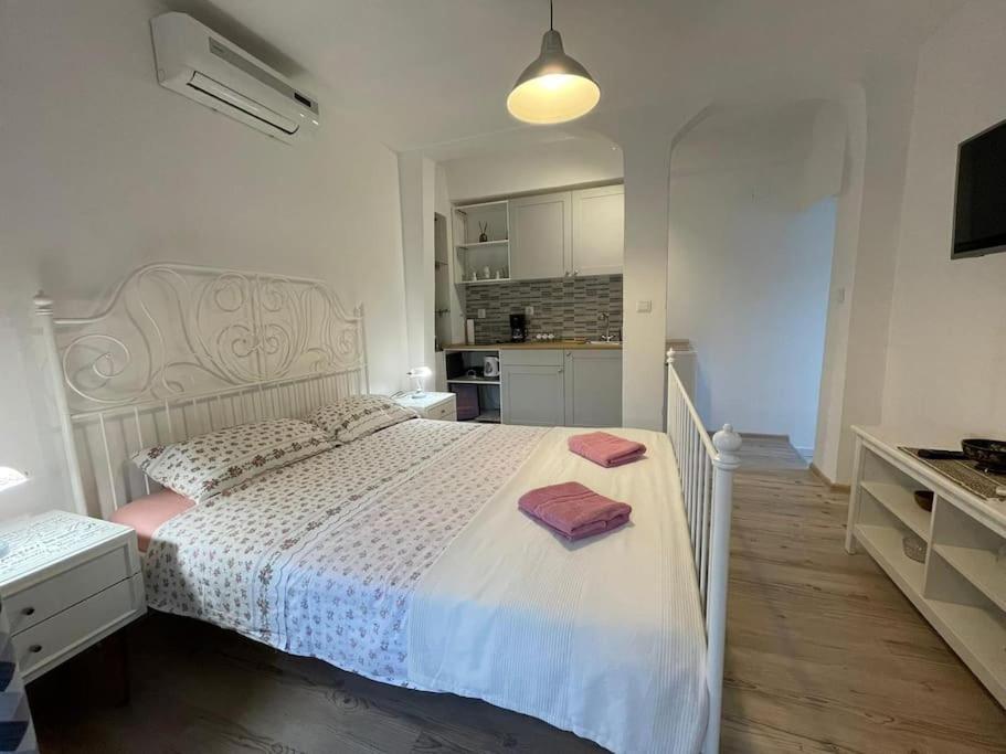 Studio Apartman Barbeta Grebaštica Exterior foto
